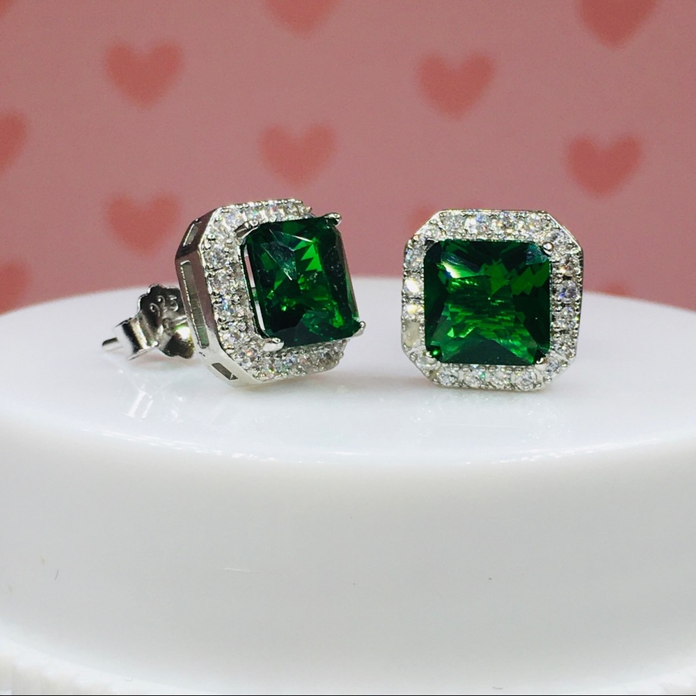 14k white gold earrings emerald 3 CT stud halo in box - Picture 3 of 9